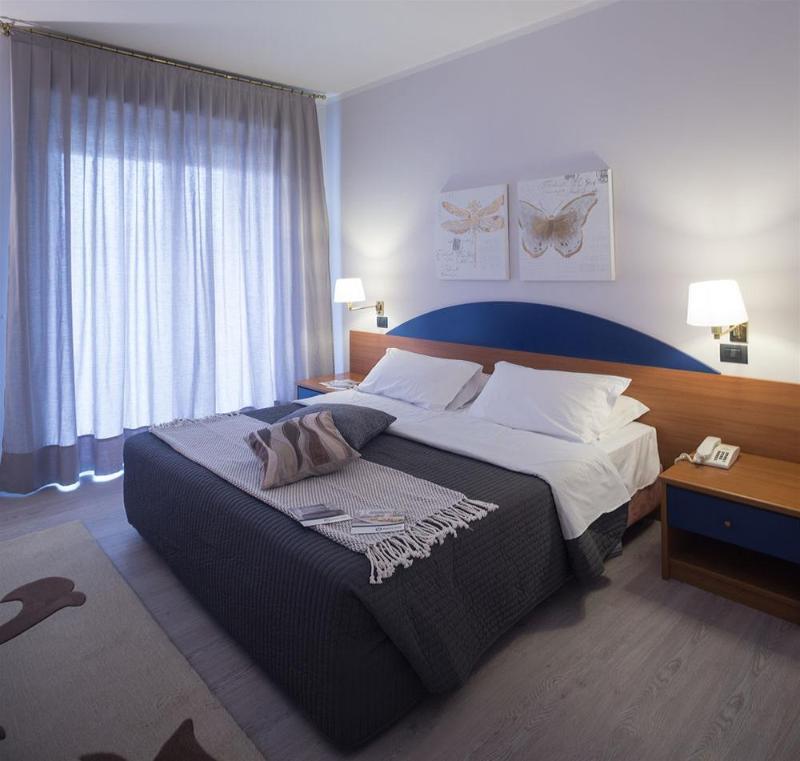 Roero Park Hotel Sommariva Perno Zewnętrze zdjęcie