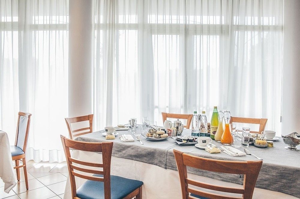 Roero Park Hotel Sommariva Perno Zewnętrze zdjęcie
