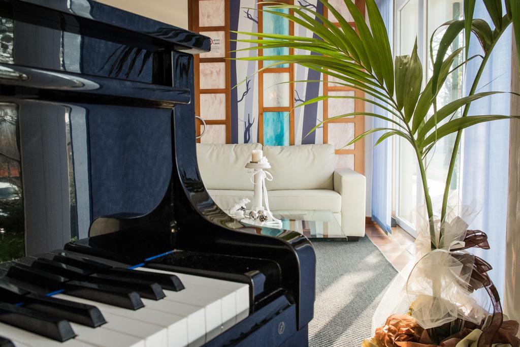 Roero Park Hotel Sommariva Perno Zewnętrze zdjęcie