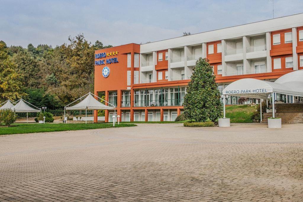 Roero Park Hotel Sommariva Perno Zewnętrze zdjęcie