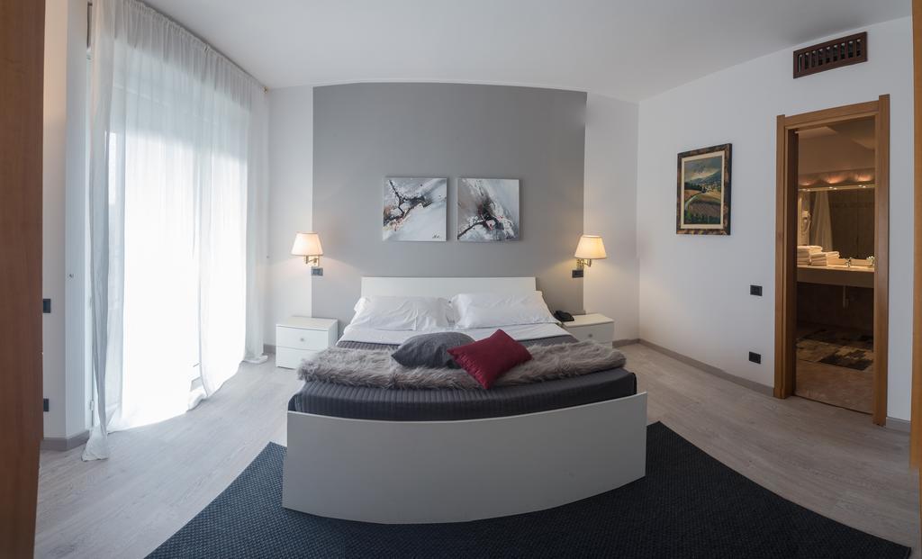 Roero Park Hotel Sommariva Perno Zewnętrze zdjęcie