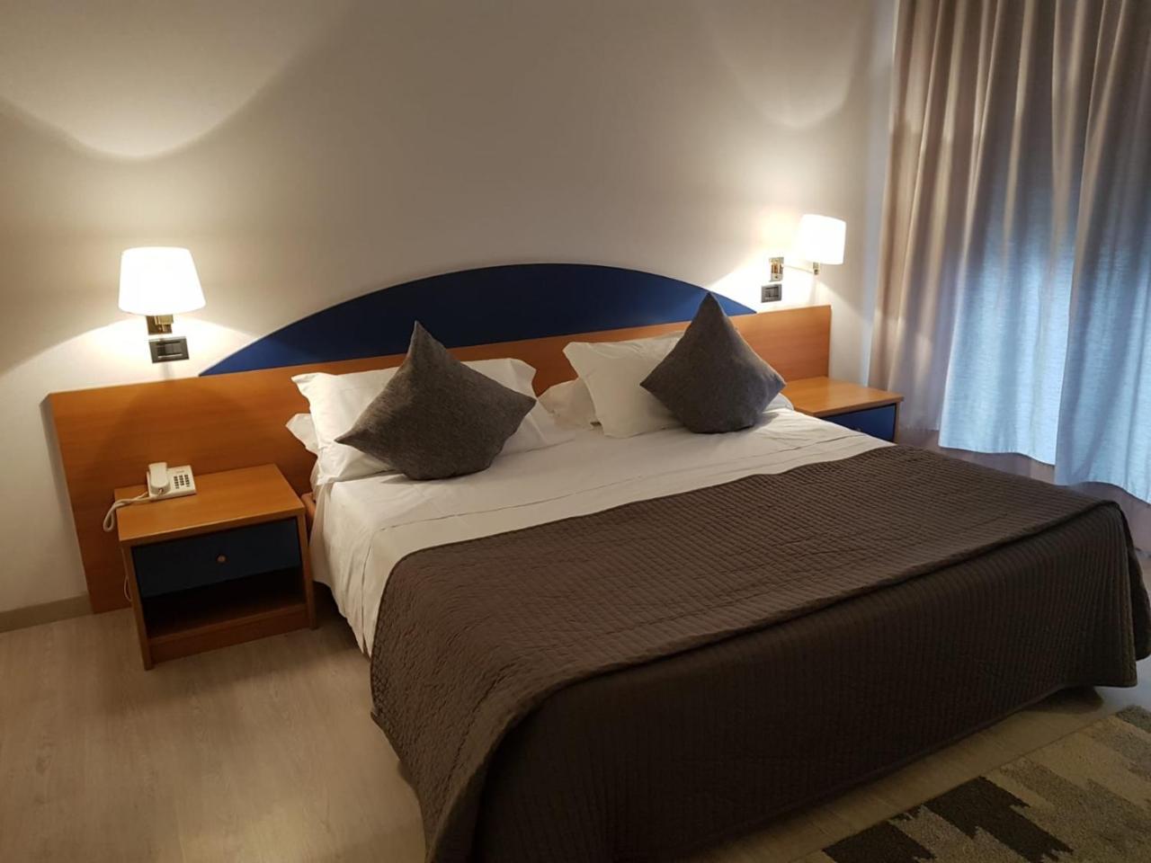 Roero Park Hotel Sommariva Perno Zewnętrze zdjęcie