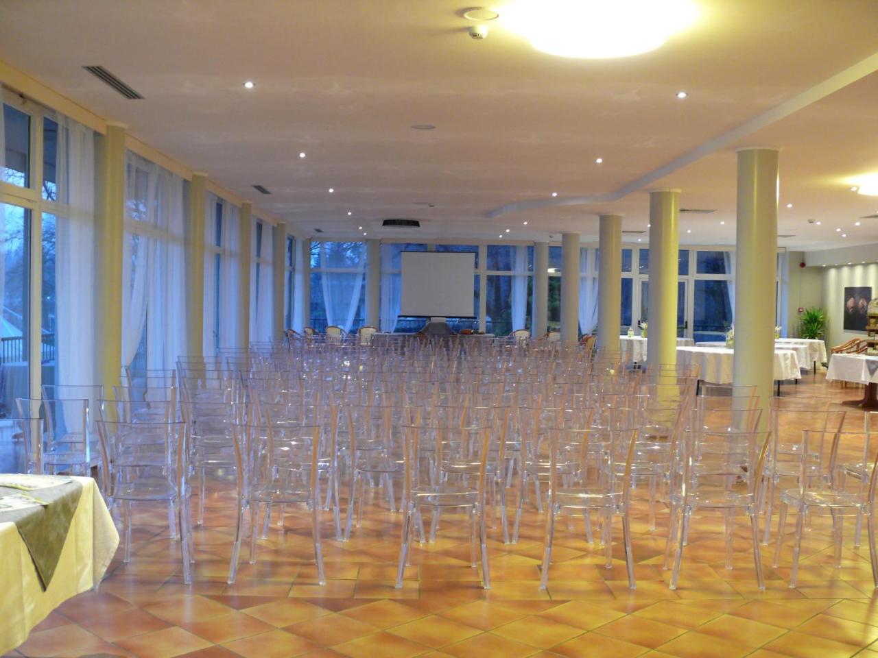 Roero Park Hotel Sommariva Perno Zewnętrze zdjęcie